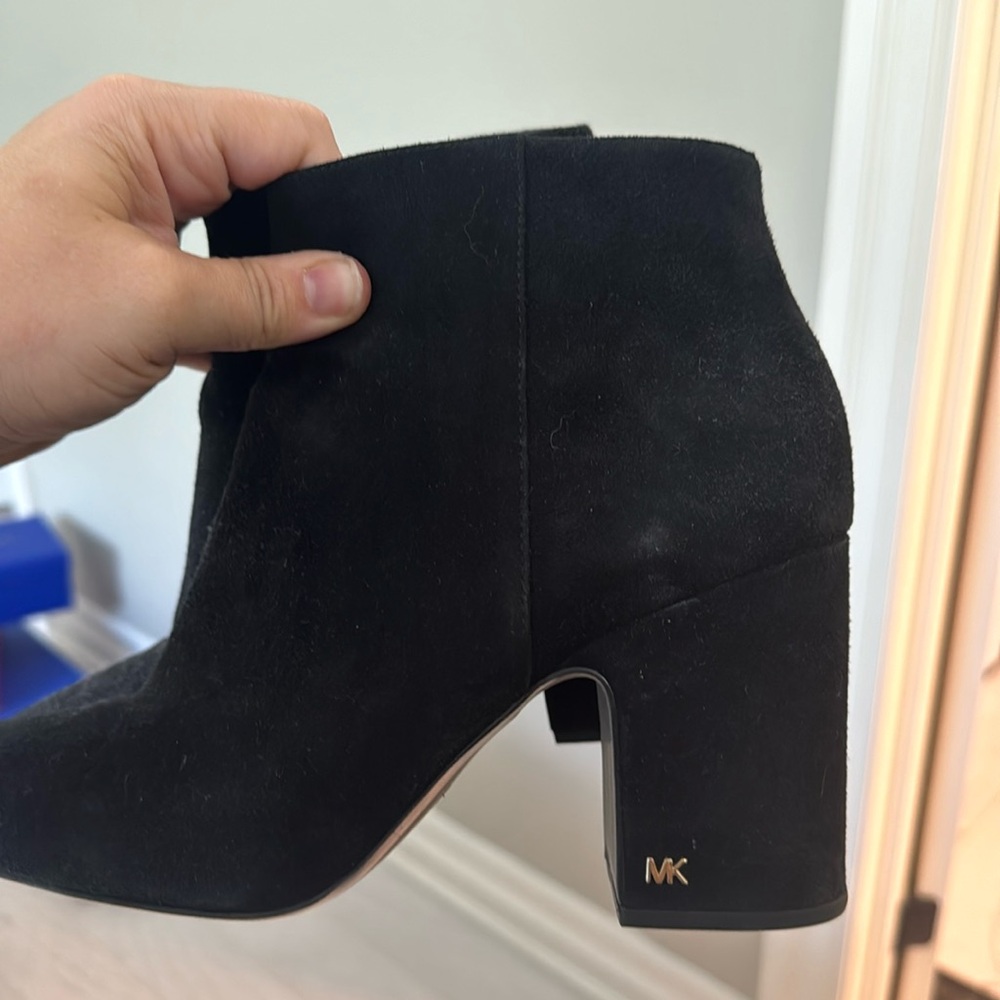 Michael Kors Suede booties